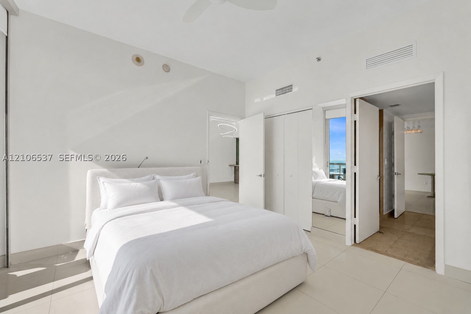 465 Brickell Ave #5203, Miami FL 33131
