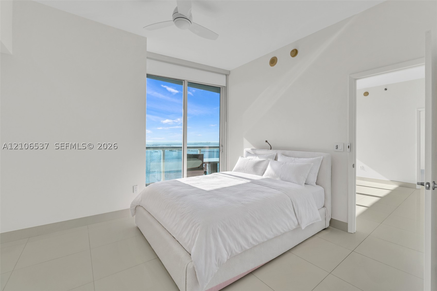 465 Brickell Ave #5203, Miami FL 33131