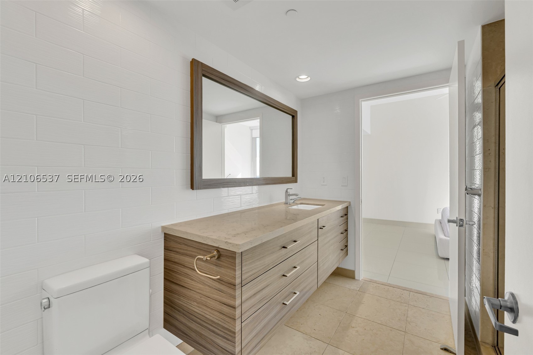465 Brickell Ave #5203, Miami FL 33131