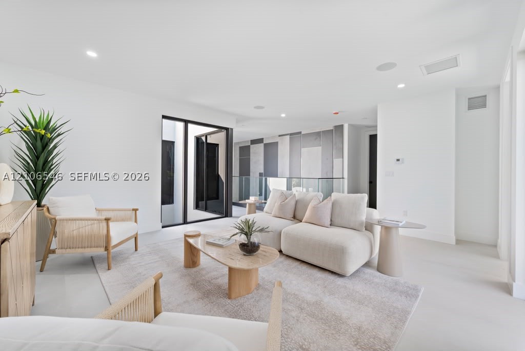 6335 SW 34th St, Miami FL 33155