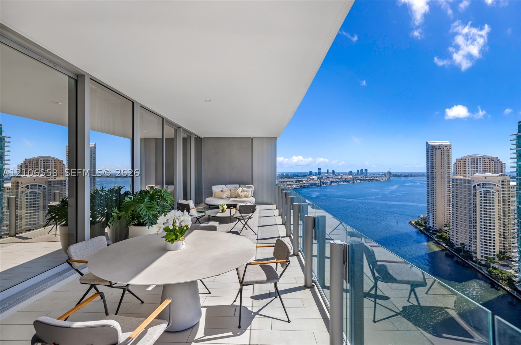 300 Biscayne Boulevard Way #3002E, Miami FL 33131