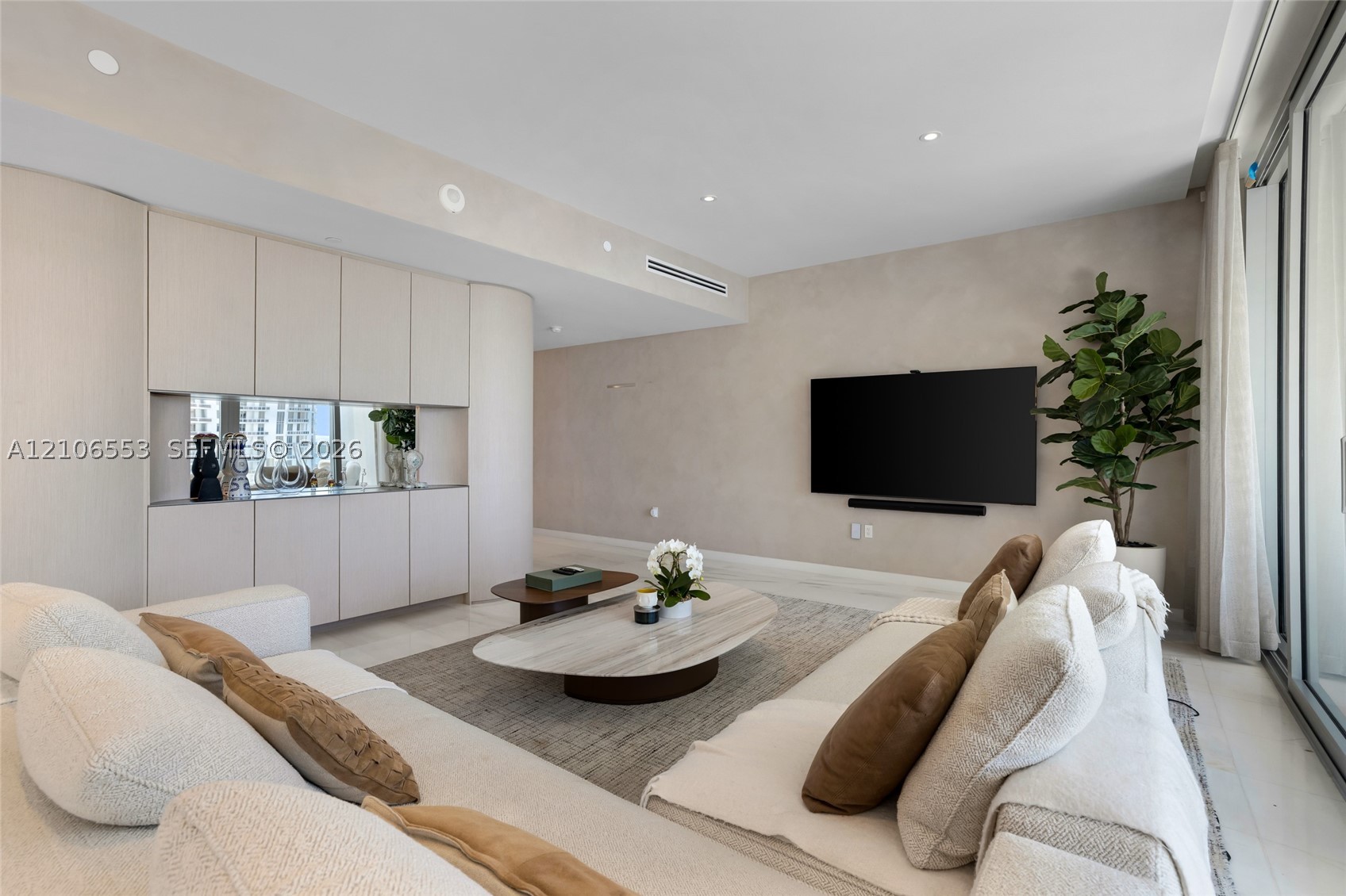 300 Biscayne Boulevard Way #3002E, Miami FL 33131