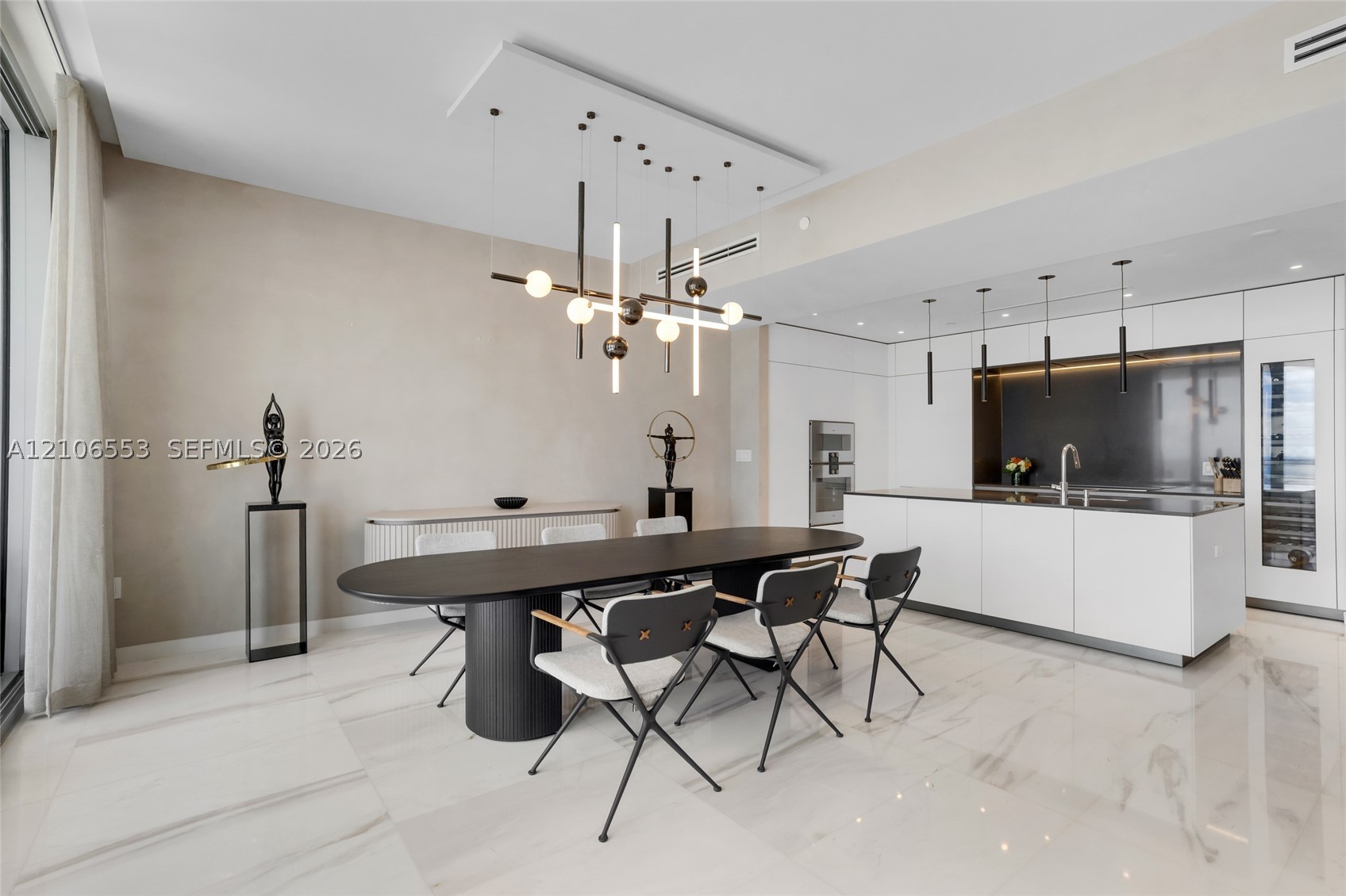 300 Biscayne Boulevard Way #3002E, Miami FL 33131