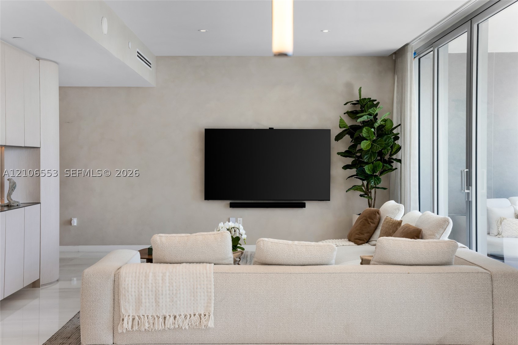 300 Biscayne Boulevard Way #3002E, Miami FL 33131