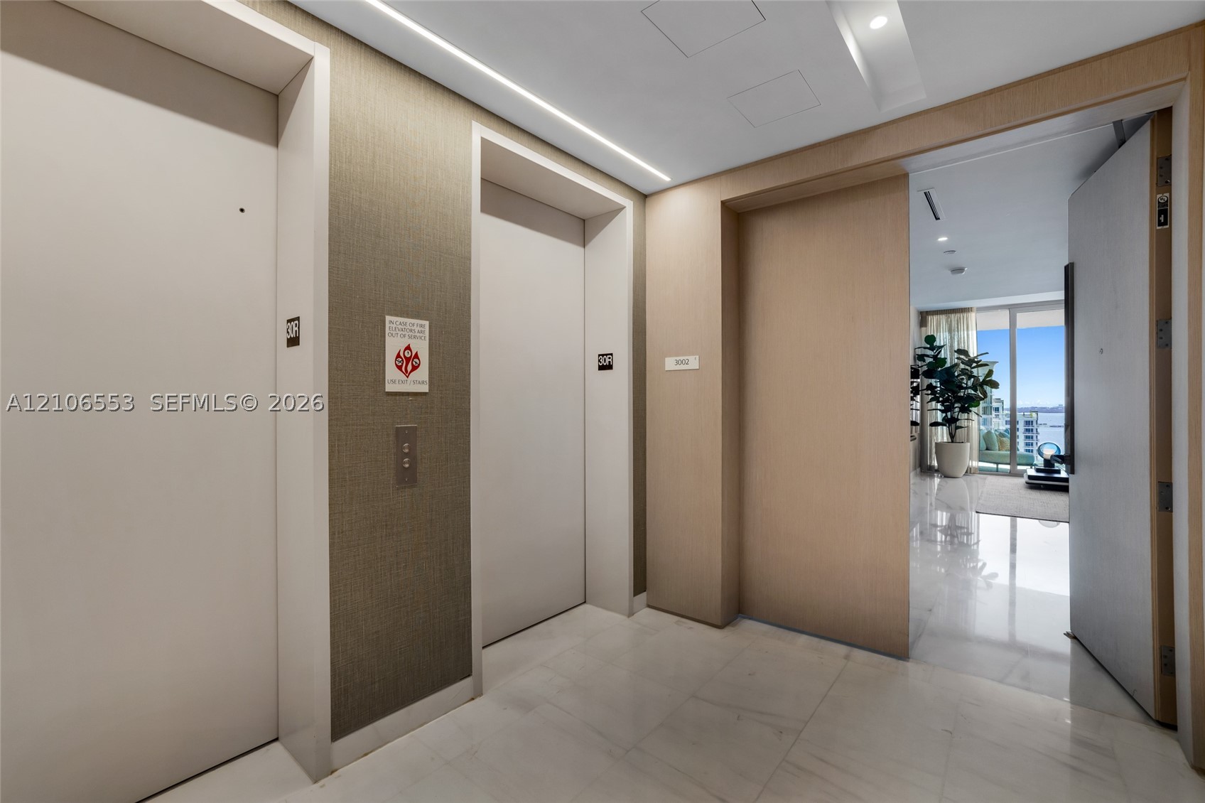 300 Biscayne Boulevard Way #3002E, Miami FL 33131