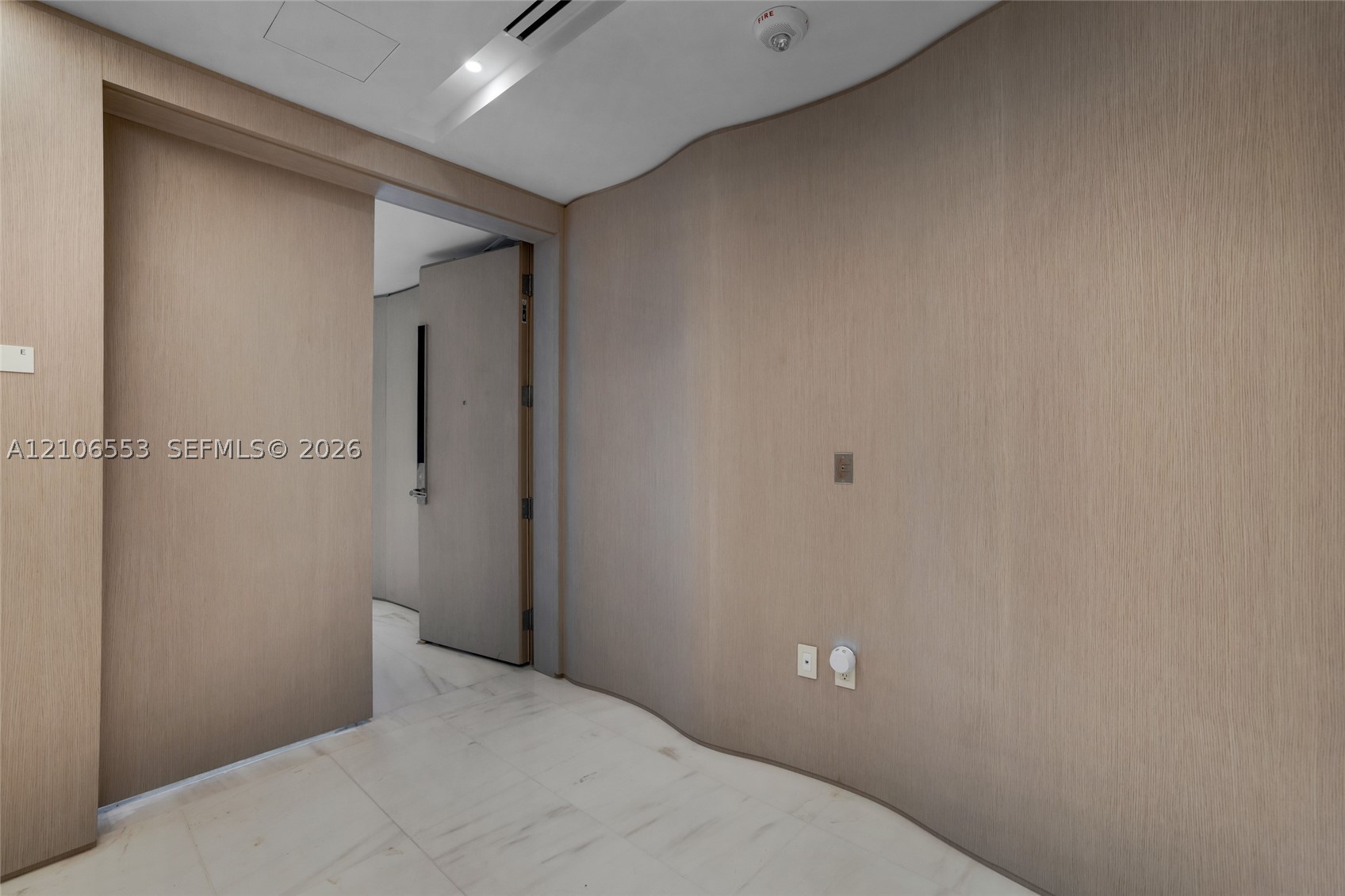 300 Biscayne Boulevard Way #3002E, Miami FL 33131