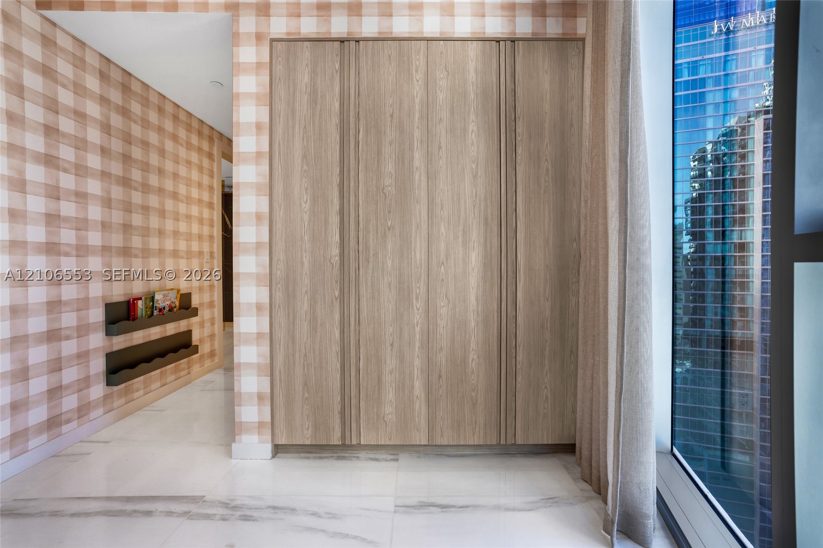 300 Biscayne Boulevard Way #3002E, Miami FL 33131