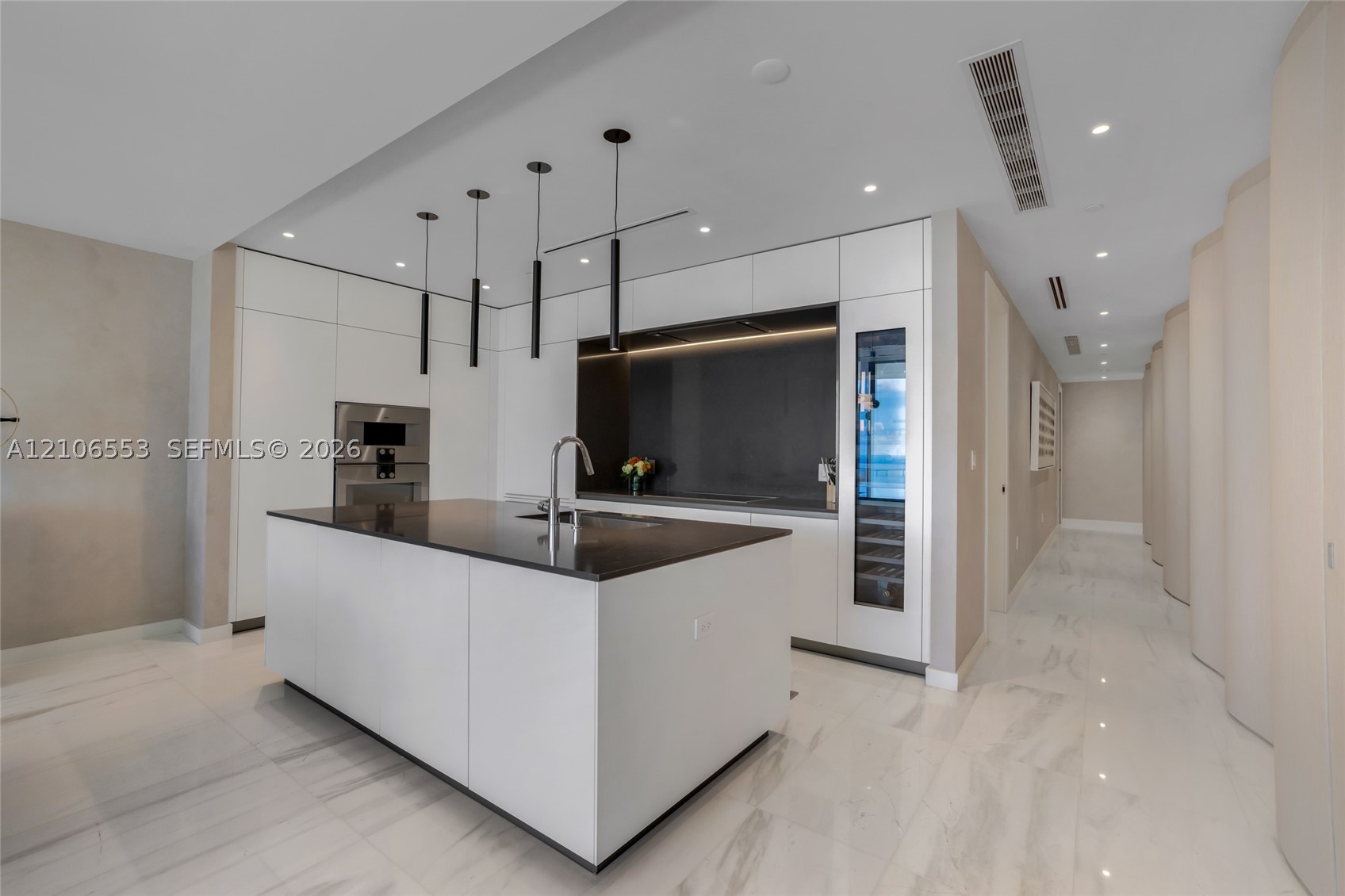 300 Biscayne Boulevard Way #3002E, Miami FL 33131