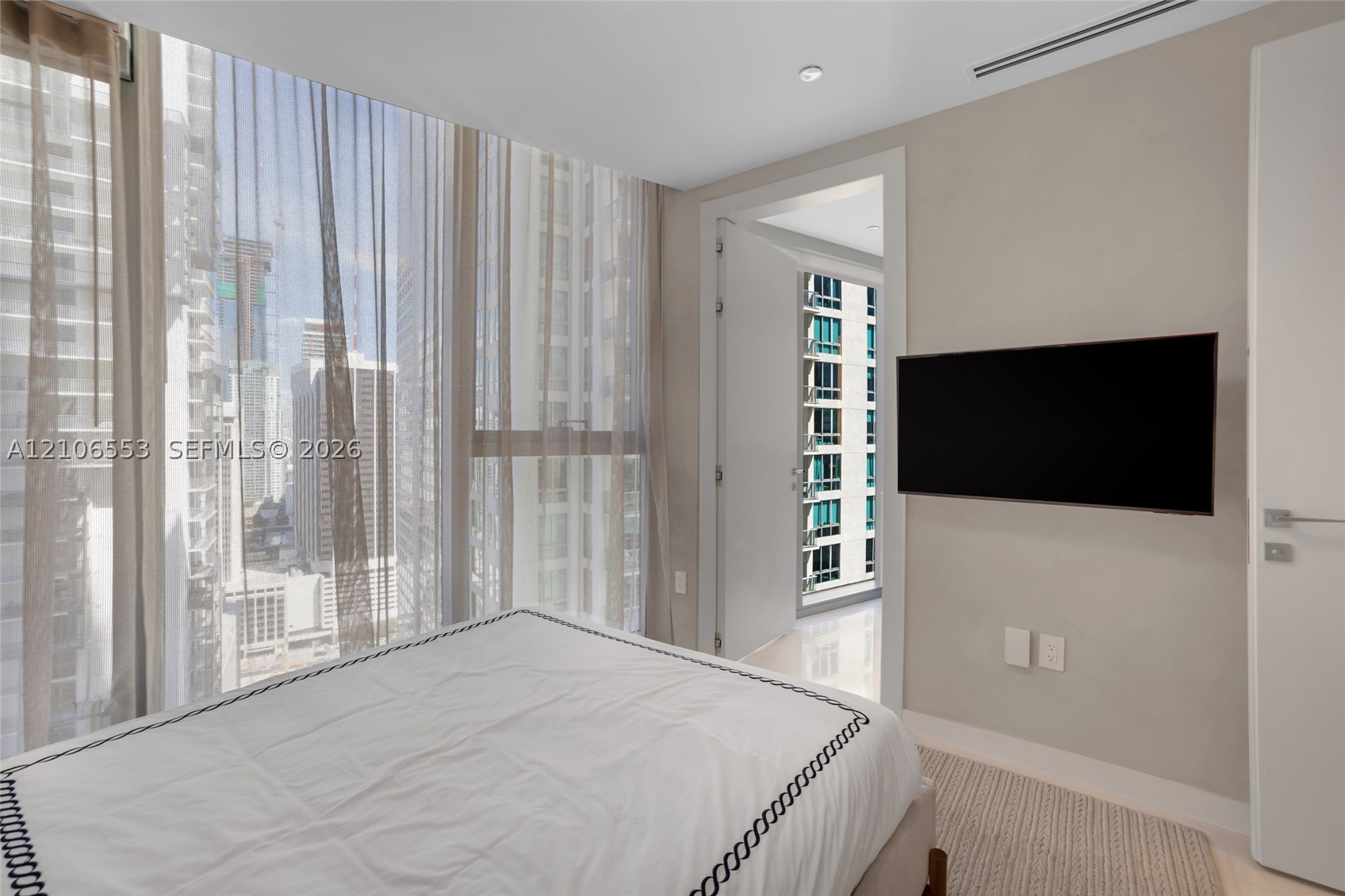 300 Biscayne Boulevard Way #3002E, Miami FL 33131