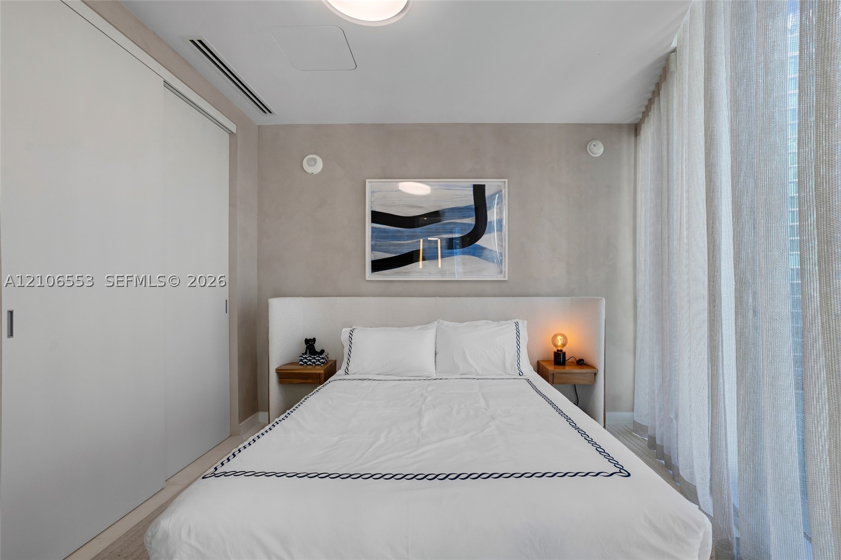 300 Biscayne Boulevard Way #3002E, Miami FL 33131