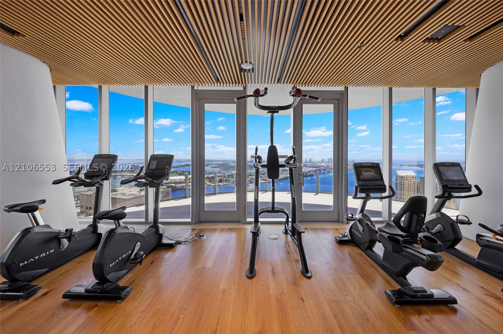 300 Biscayne Boulevard Way #3002E, Miami FL 33131
