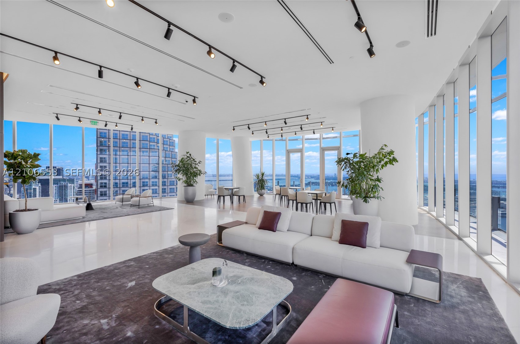 300 Biscayne Boulevard Way #3002E, Miami FL 33131