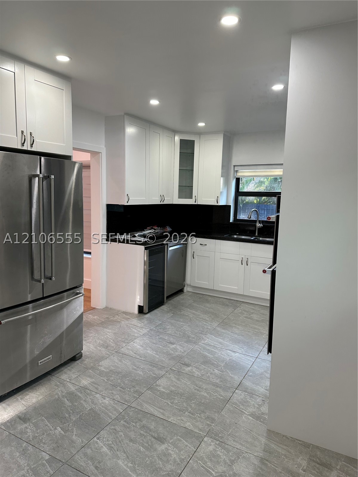 579 Hunting Lodge Dr, Miami Springs FL 33166