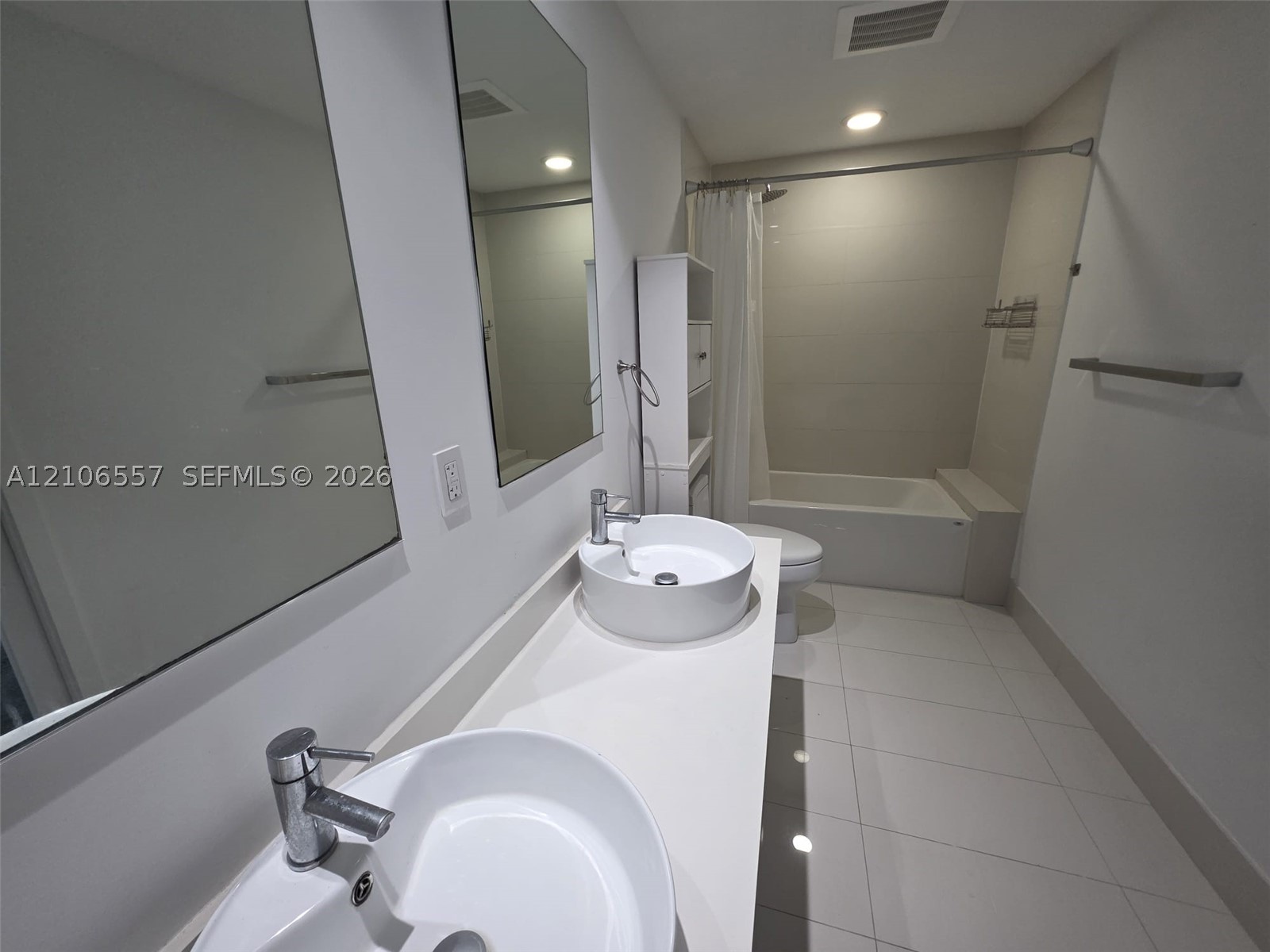 121 NE 34th St #1912, Miami FL 33137