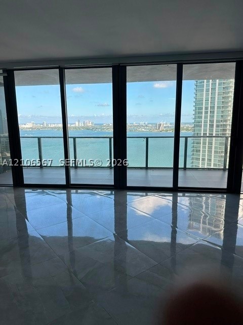 650 NE 32nd St #3003, Miami FL 33137