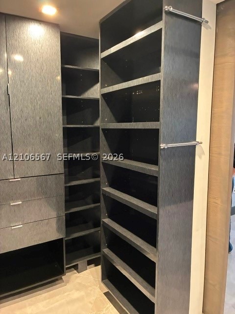 650 NE 32nd St #3003, Miami FL 33137