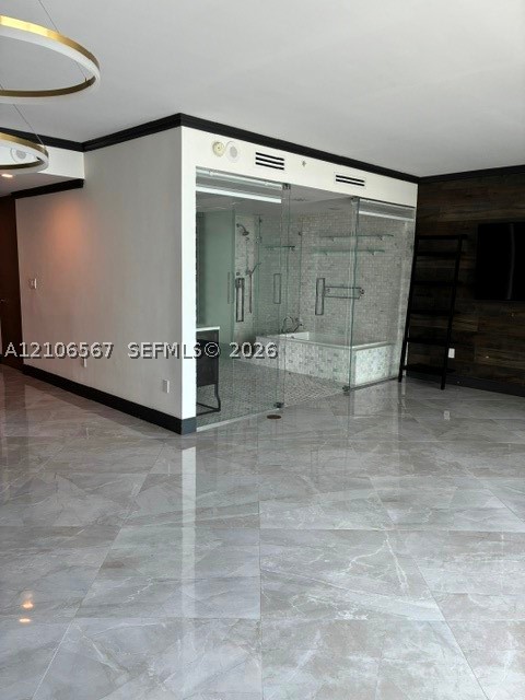 650 NE 32nd St #3003, Miami FL 33137