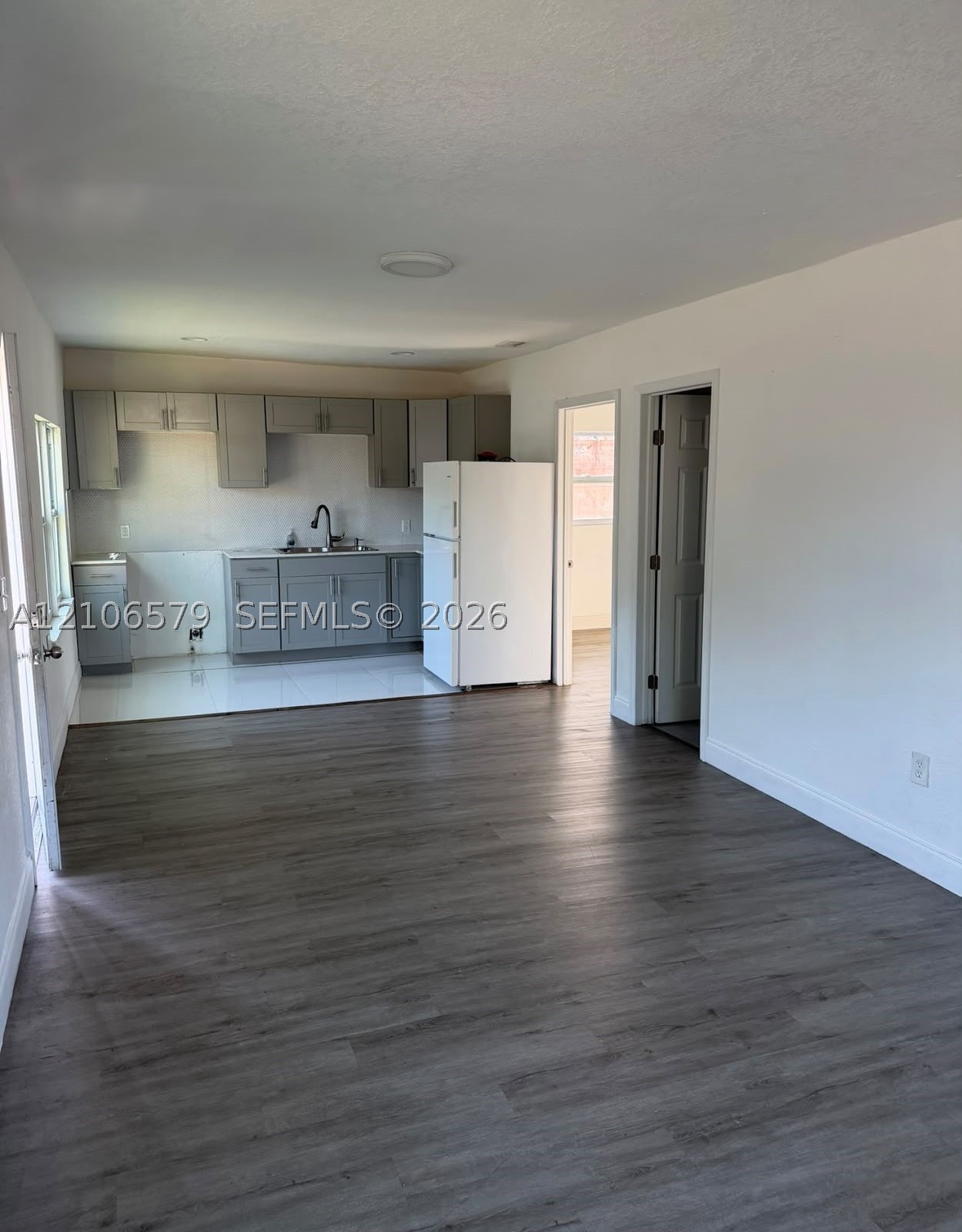 421 NW 77th St, Miami FL 33150