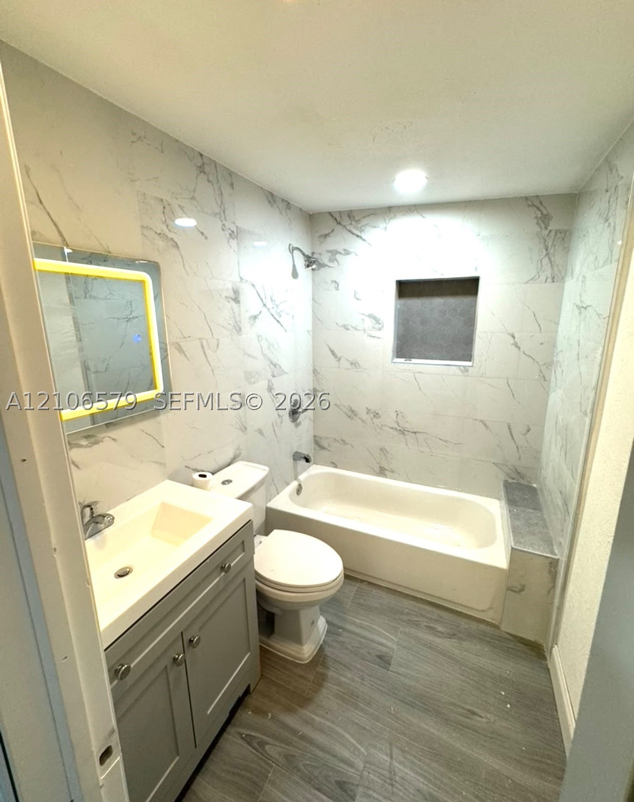 421 NW 77th St, Miami FL 33150