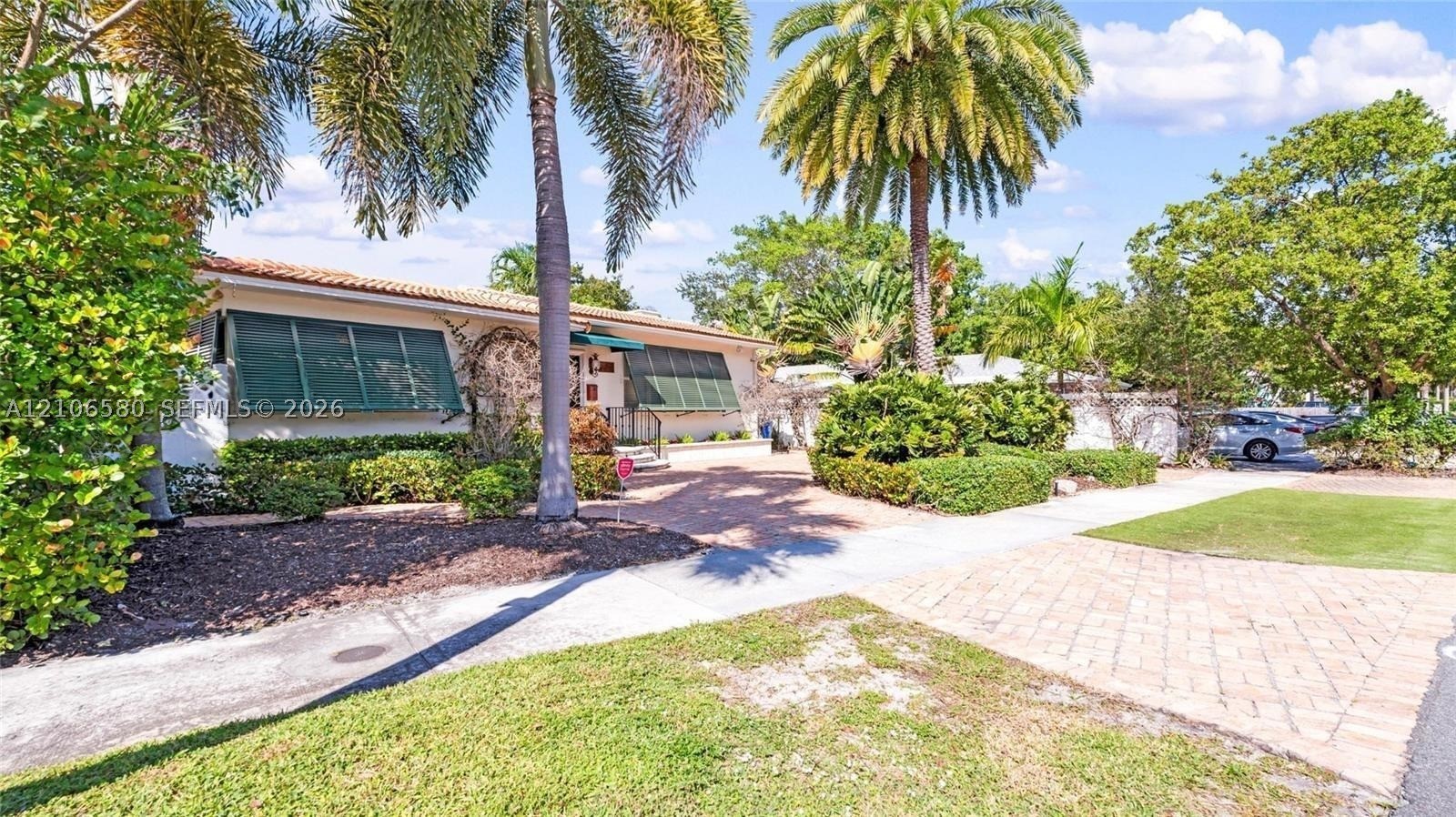 623 NE 17th Way, Fort Lauderdale FL 33304