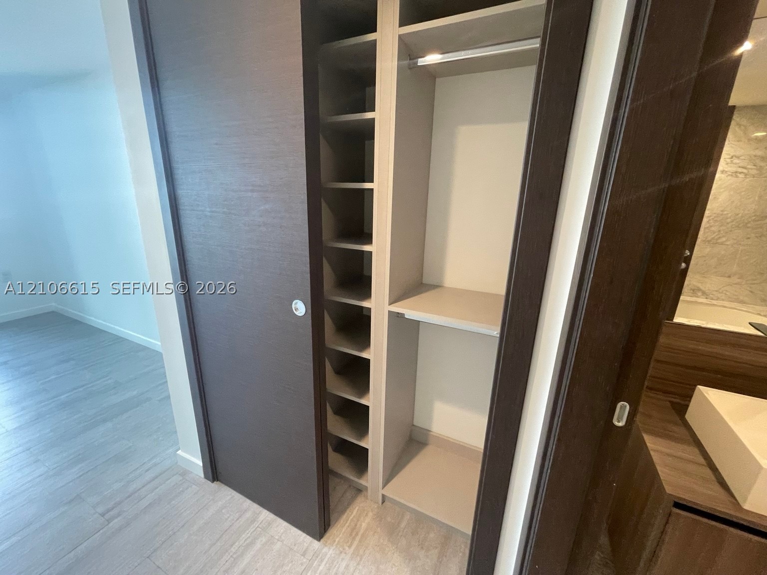 1000 Brickell Plz #1906, Miami FL 33131