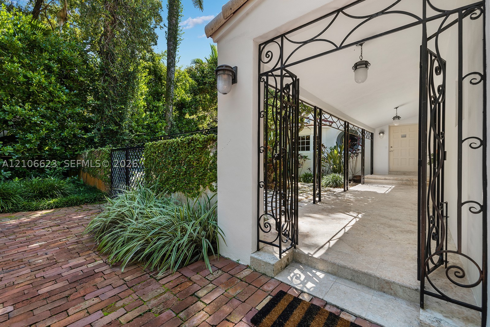 2312 Bay Ave, Miami Beach FL 33140