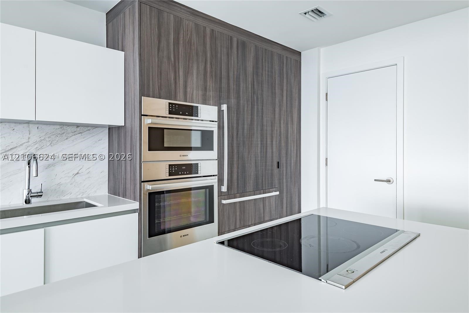 851 NE 1st Ave #2100, Miami FL 33132