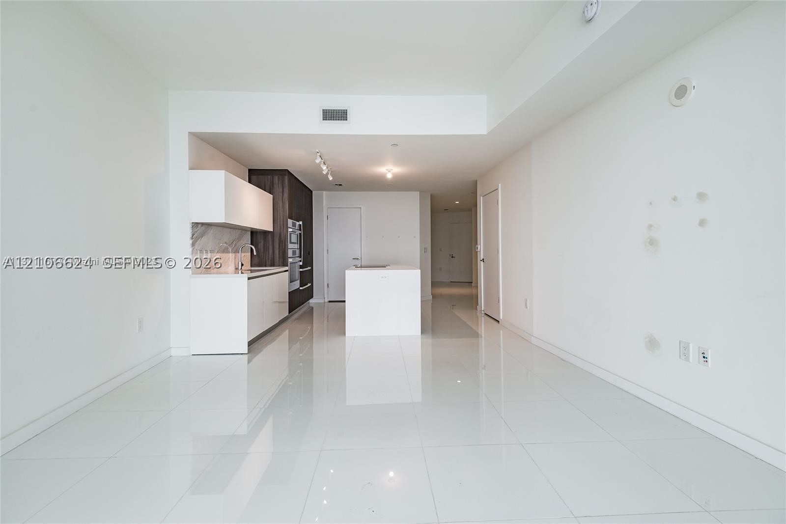 851 NE 1st Ave #2100, Miami FL 33132