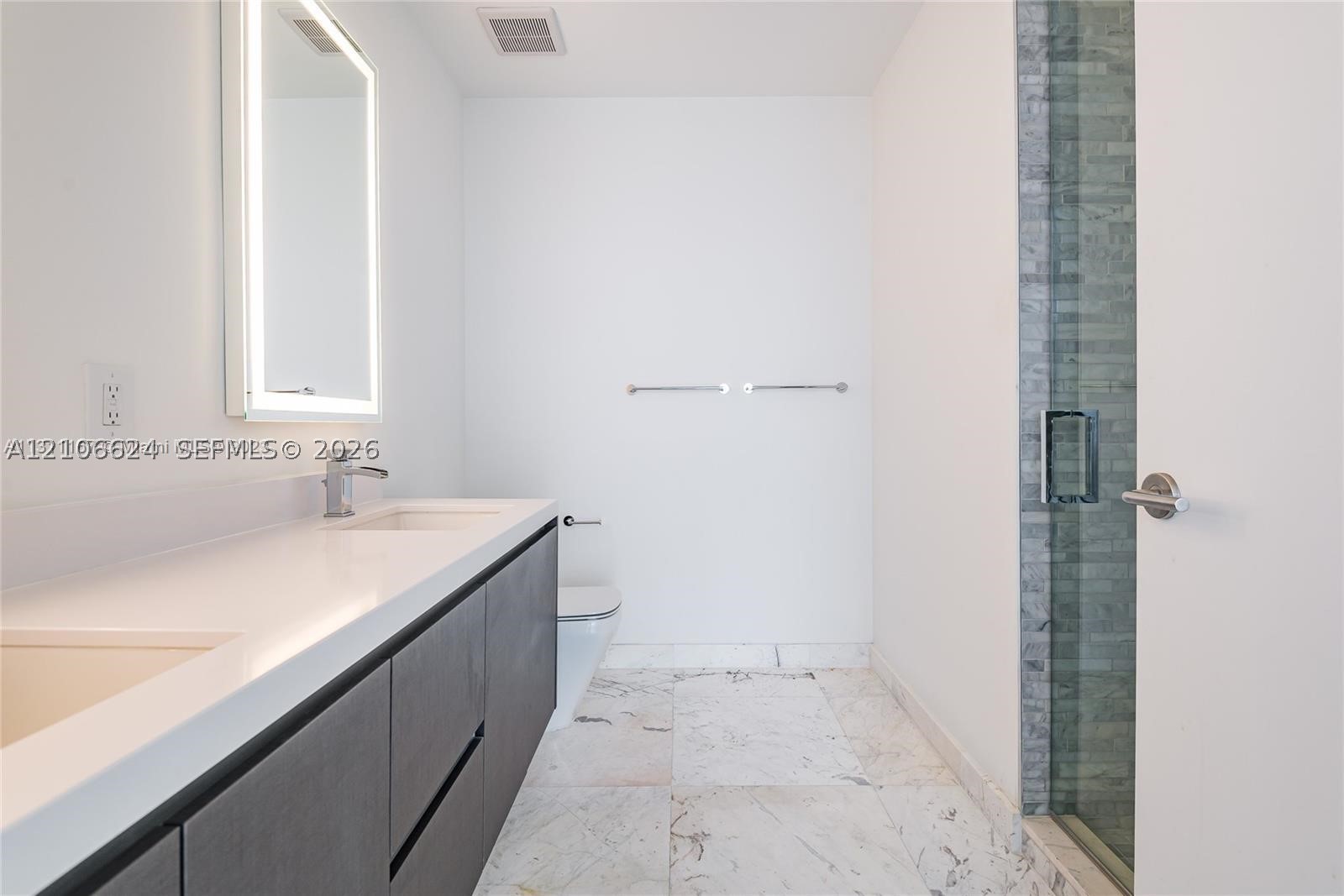 851 NE 1st Ave #2100, Miami FL 33132