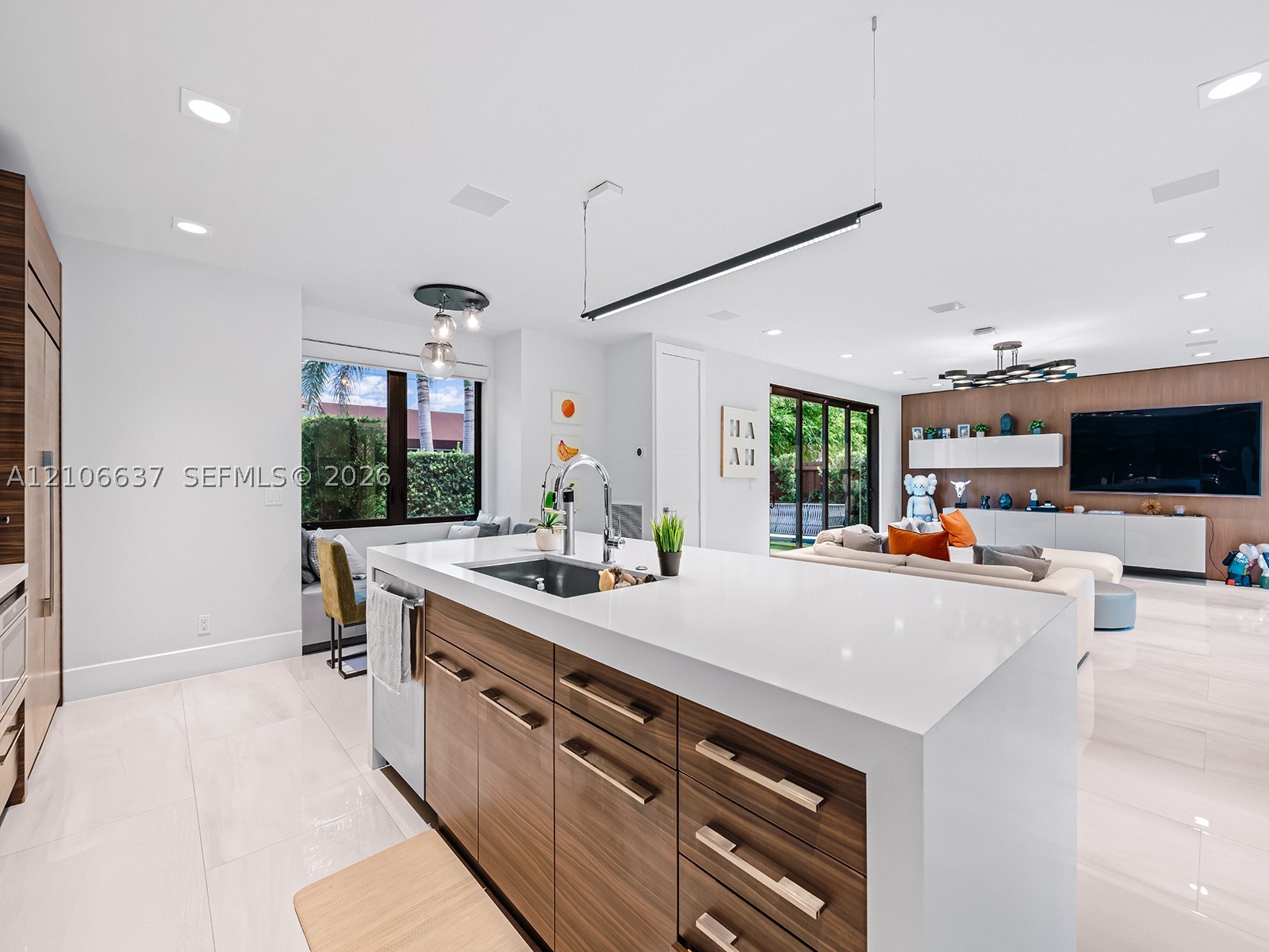 1020 SE 5th Ct, Fort Lauderdale FL 33301