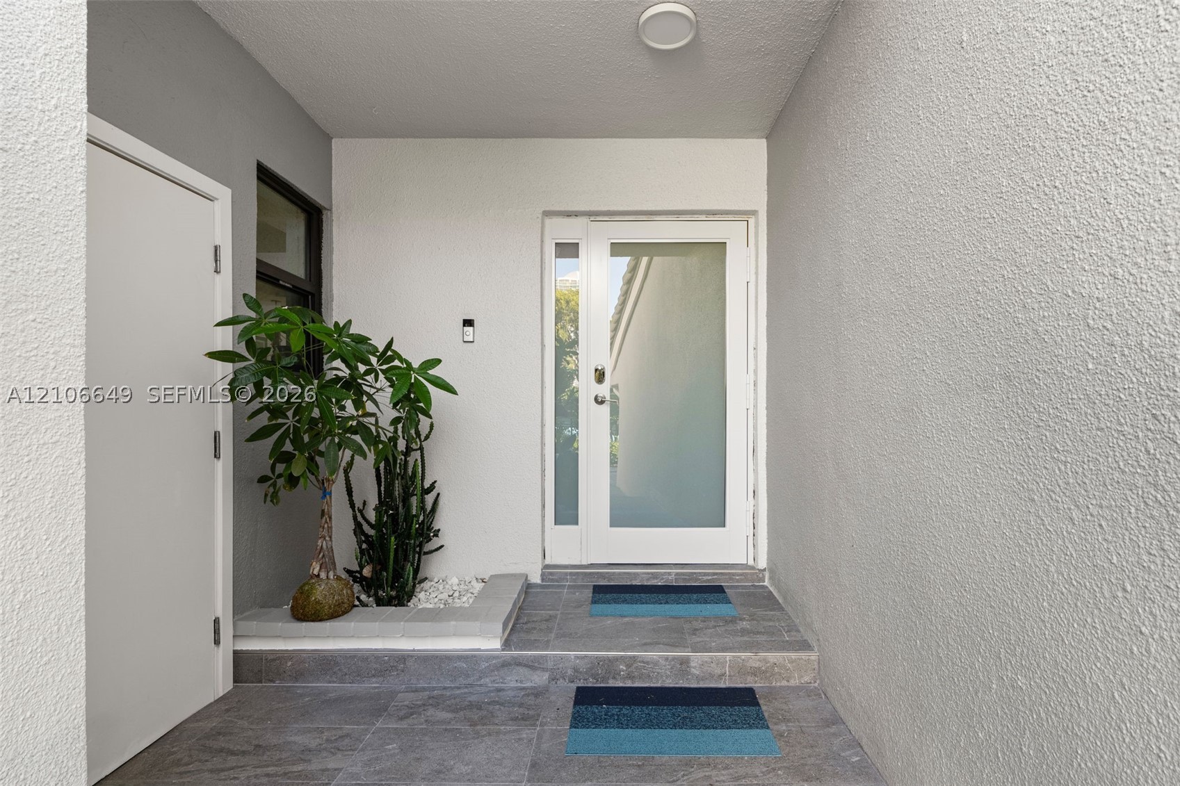 216 Poinciana Dr #206, Sunny Isles Beach FL 33160