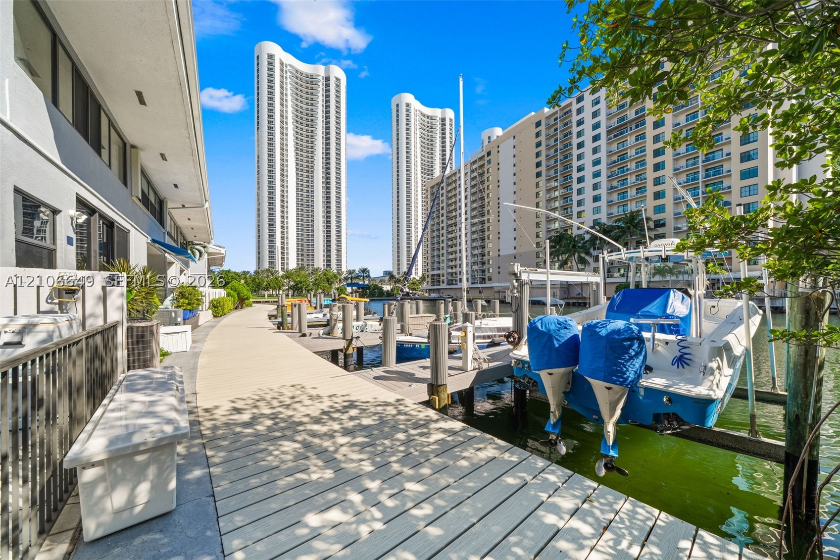 216 Poinciana Dr #206, Sunny Isles Beach FL 33160