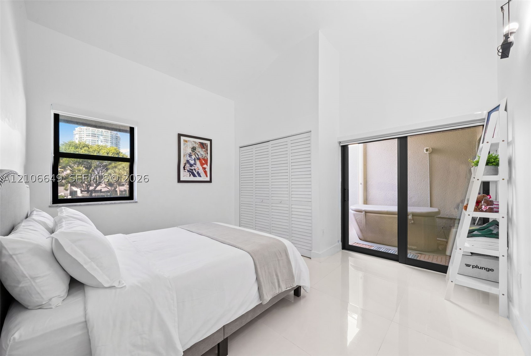 216 Poinciana Dr #206, Sunny Isles Beach FL 33160