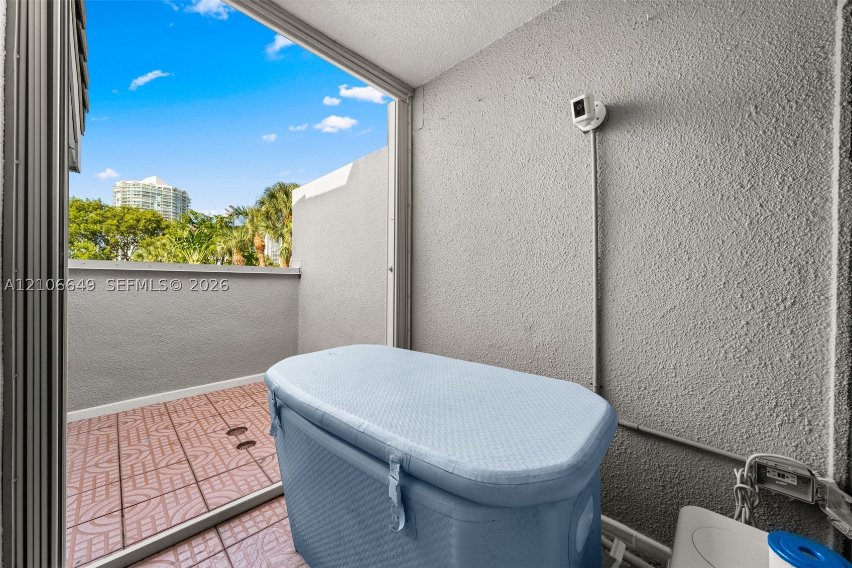 216 Poinciana Dr #206, Sunny Isles Beach FL 33160