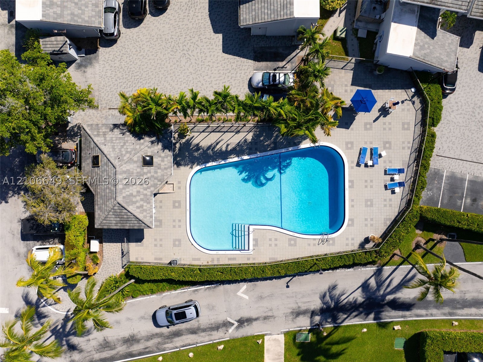 216 Poinciana Dr #206, Sunny Isles Beach FL 33160