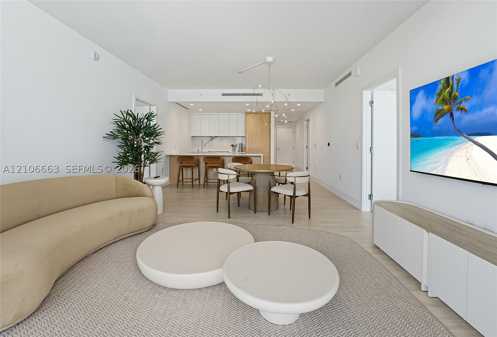 2411 Laguna Circle #409, North Miami FL 33181