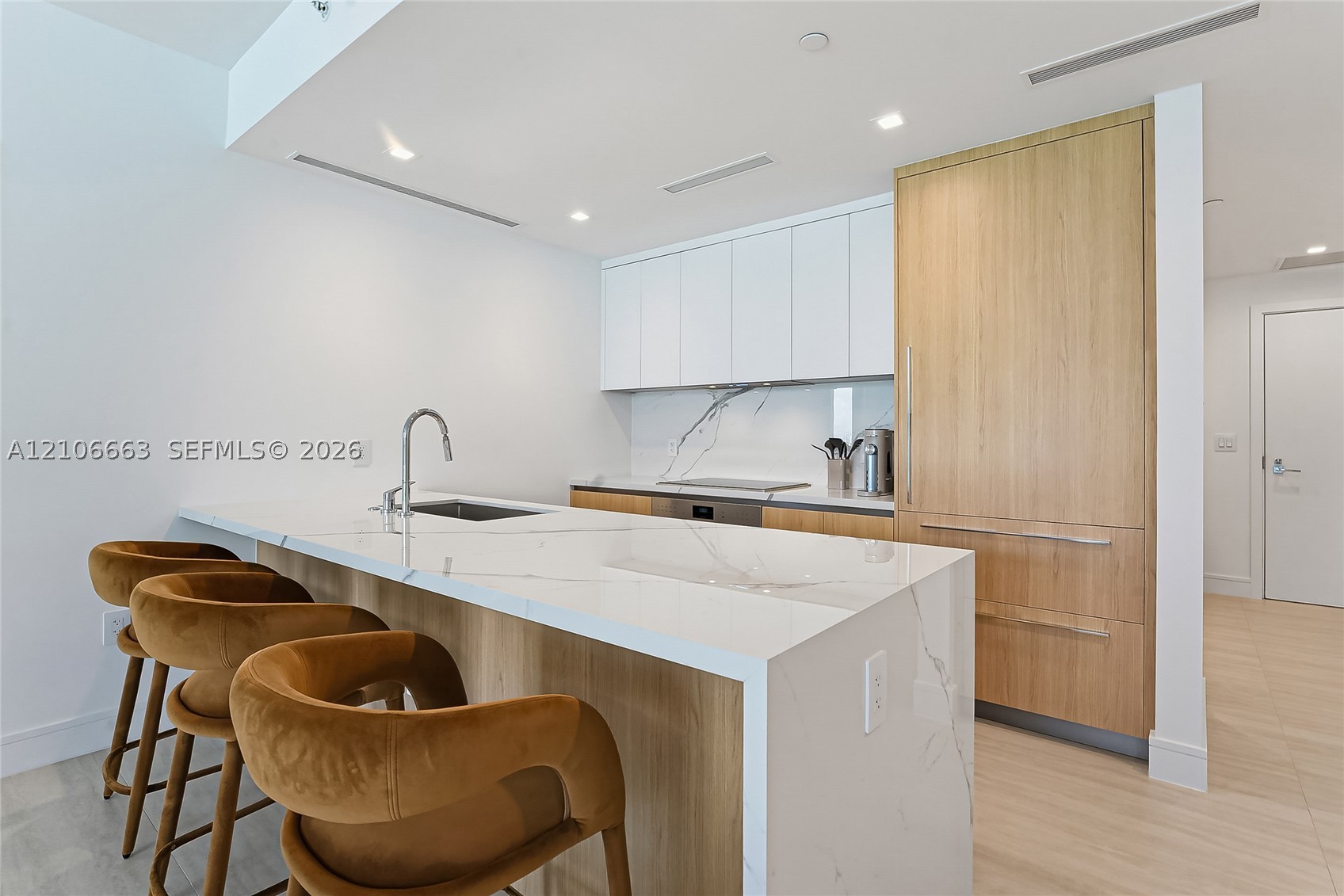 2411 Laguna Circle #409, North Miami FL 33181