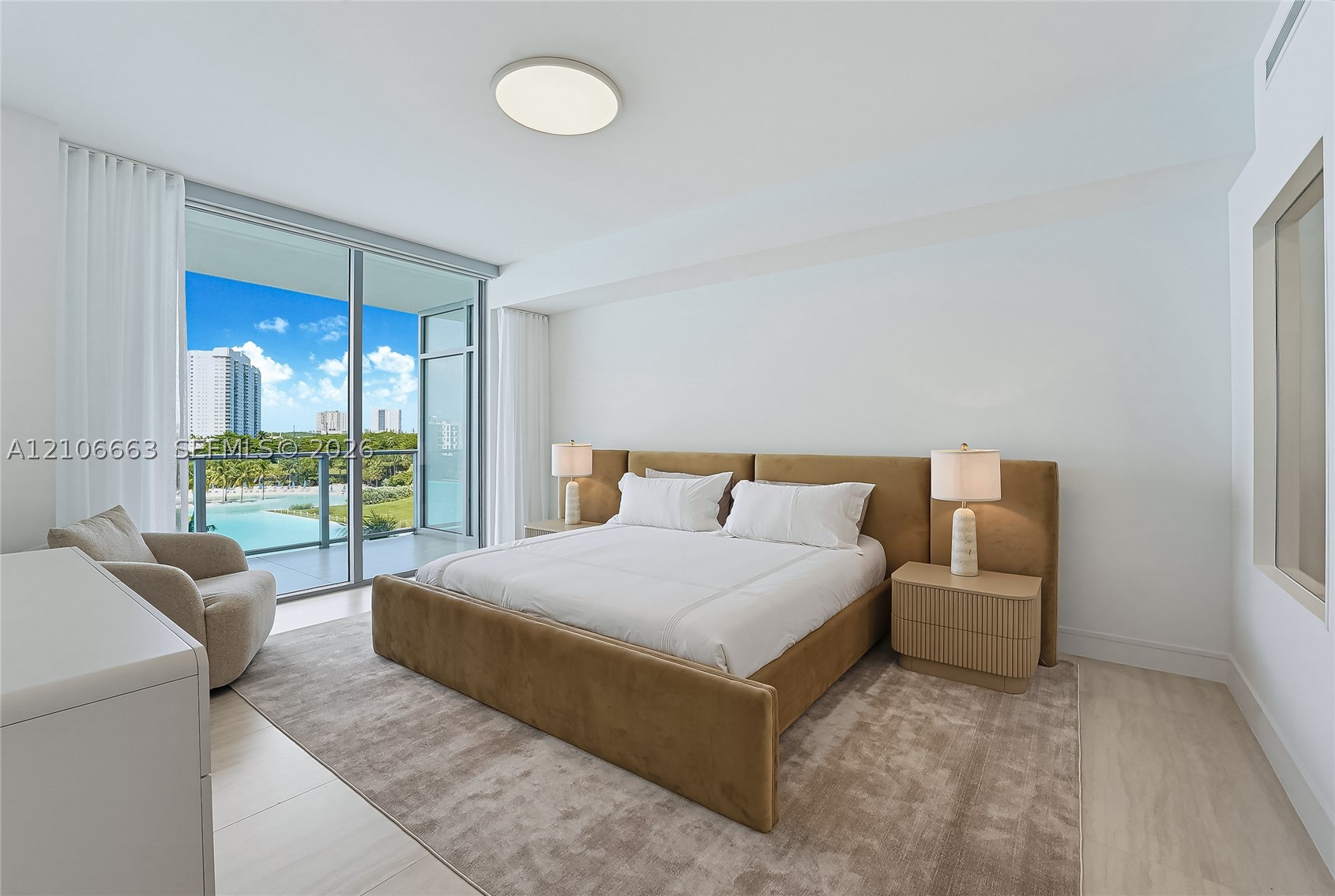 2411 Laguna Circle #409, North Miami FL 33181