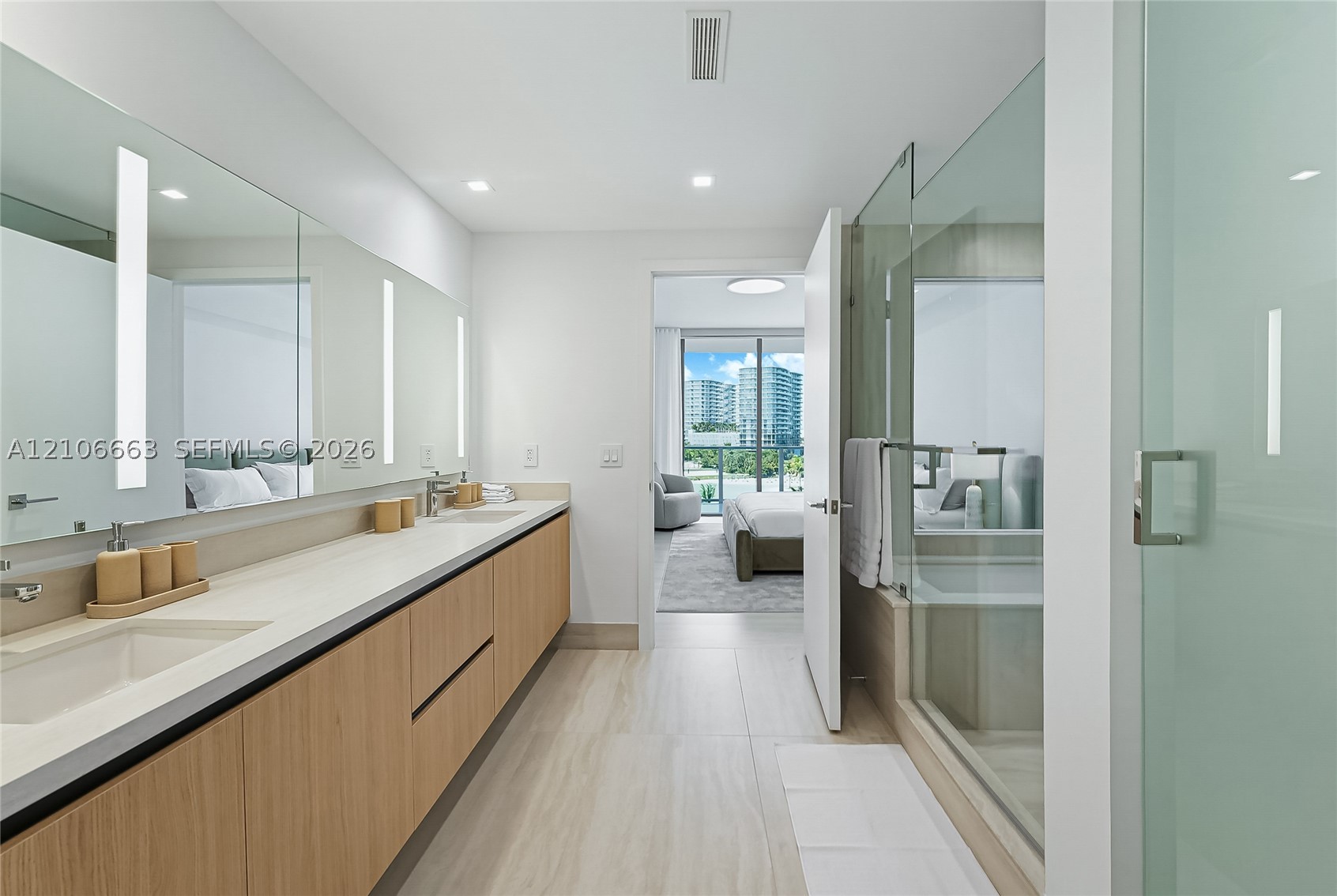 2411 Laguna Circle #409, North Miami FL 33181