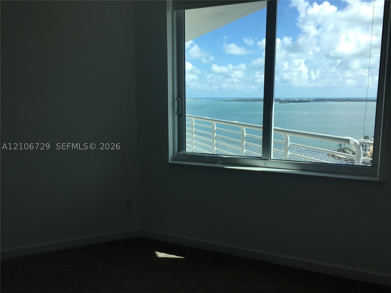 335 S BISCAYNE BL #2005, Miami FL 33131