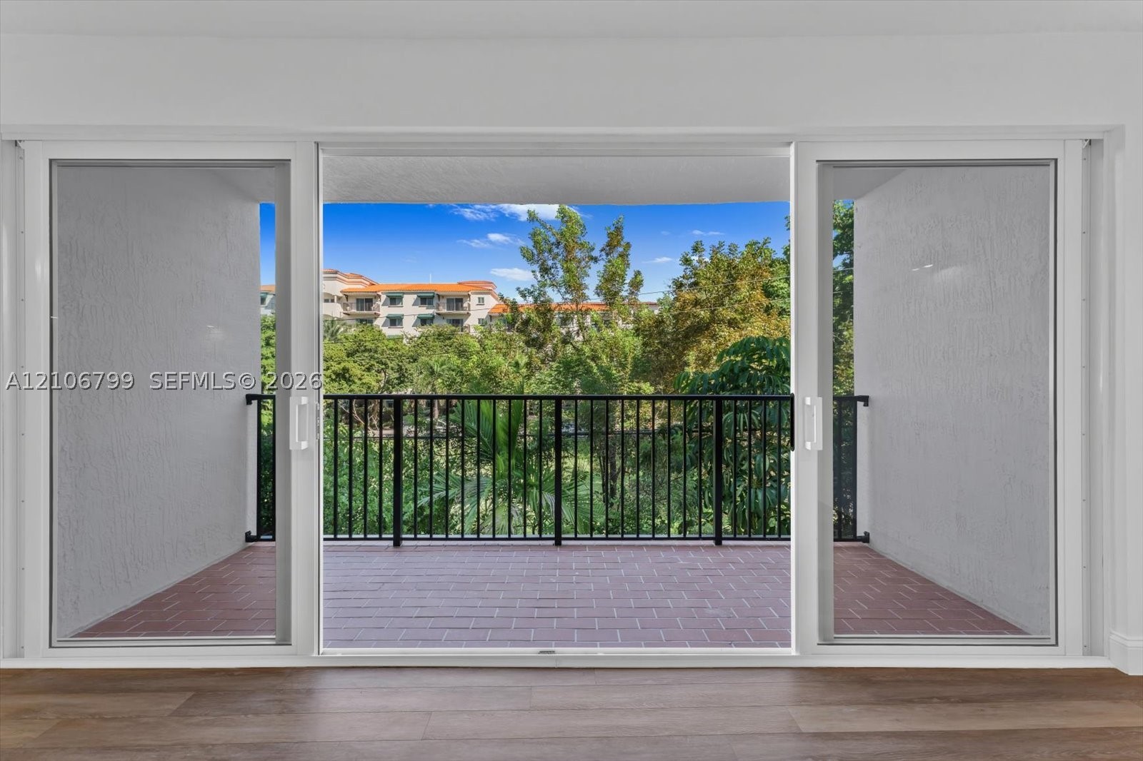 323 Navarre Ave #202, Coral Gables FL 33134