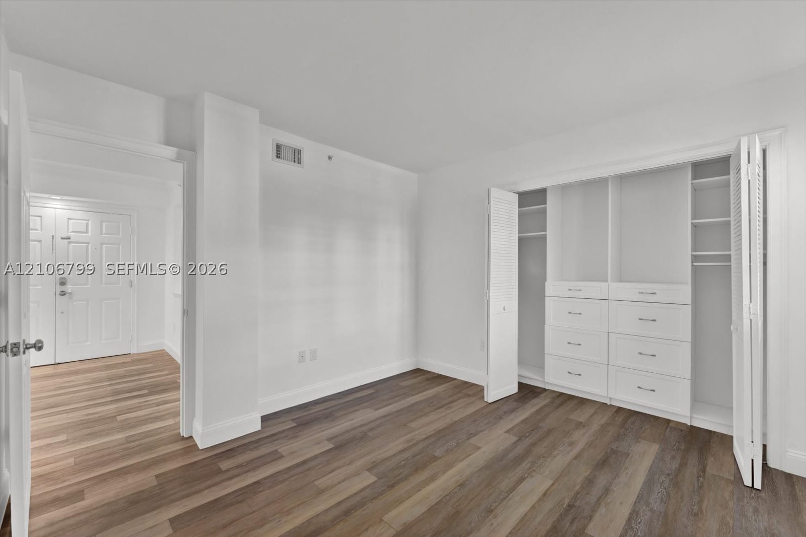 323 Navarre Ave #202, Coral Gables FL 33134
