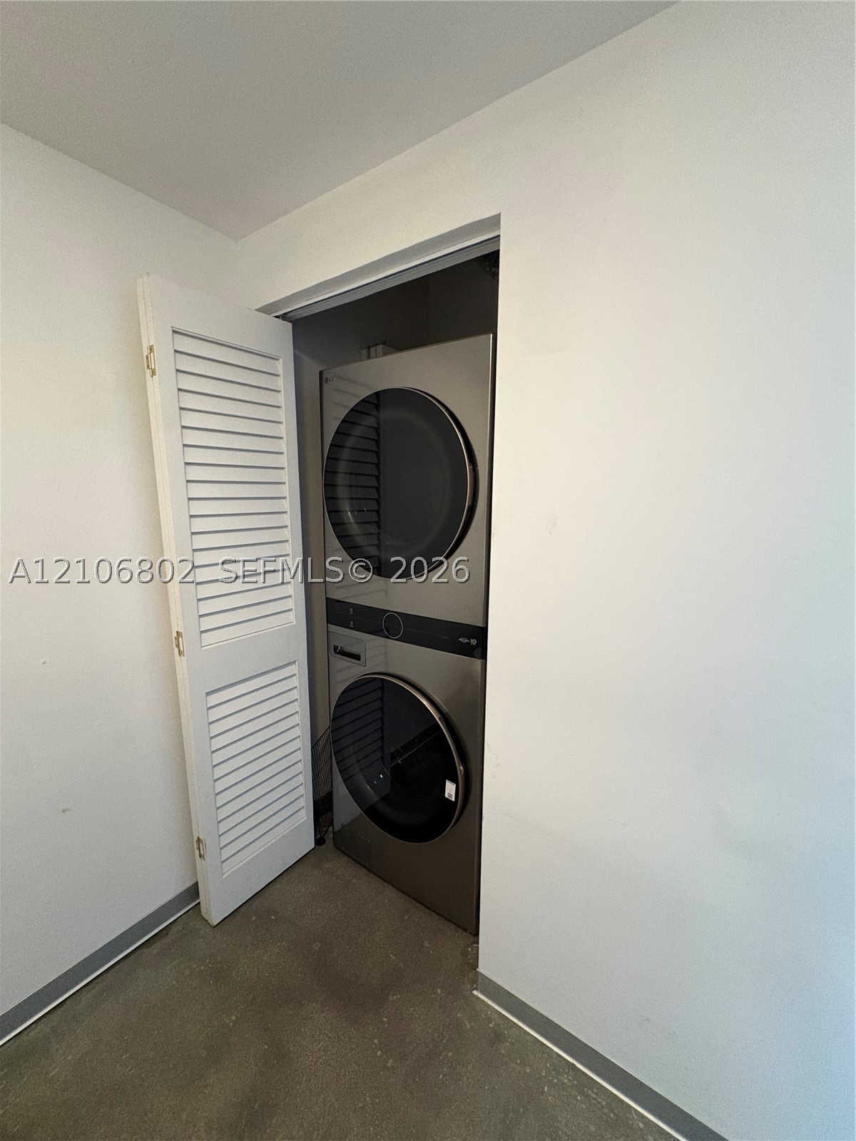 690 SW 1st Ct #1212, Miami FL 33130