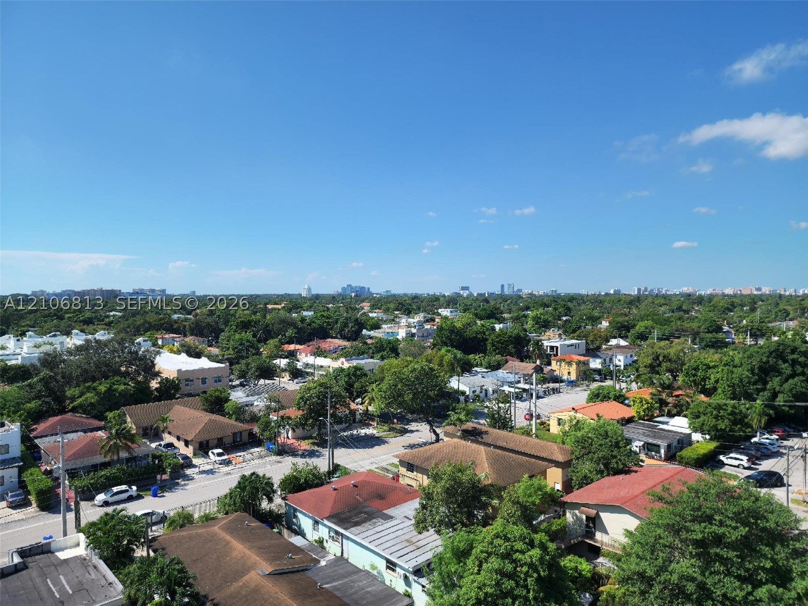 900 SW 8th St #902, Miami FL 33130