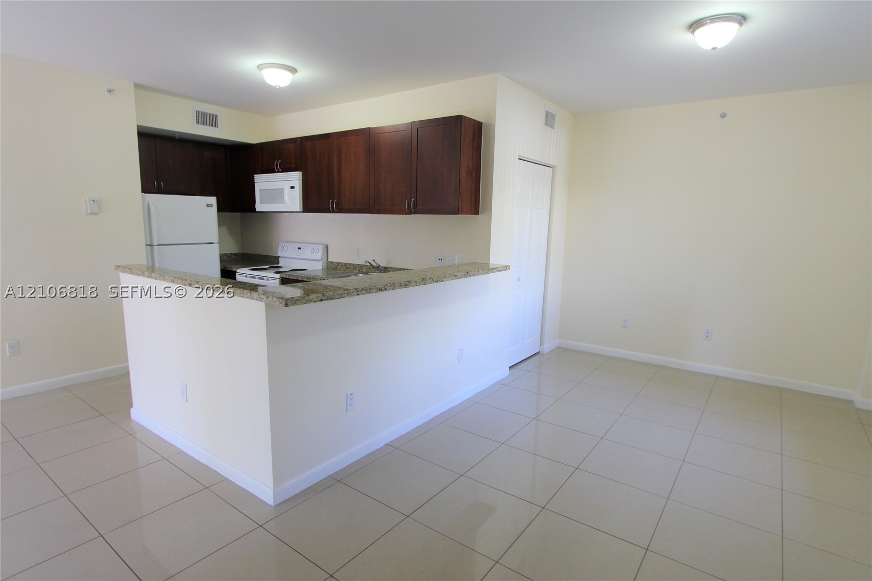 909 SW 15 AV #3, Miami FL 33135