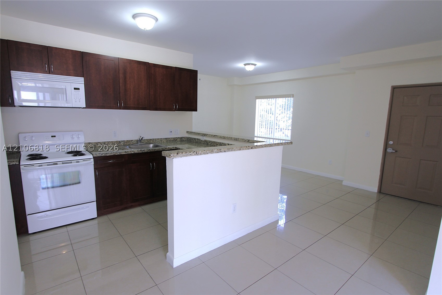 909 SW 15 AV #3, Miami FL 33135