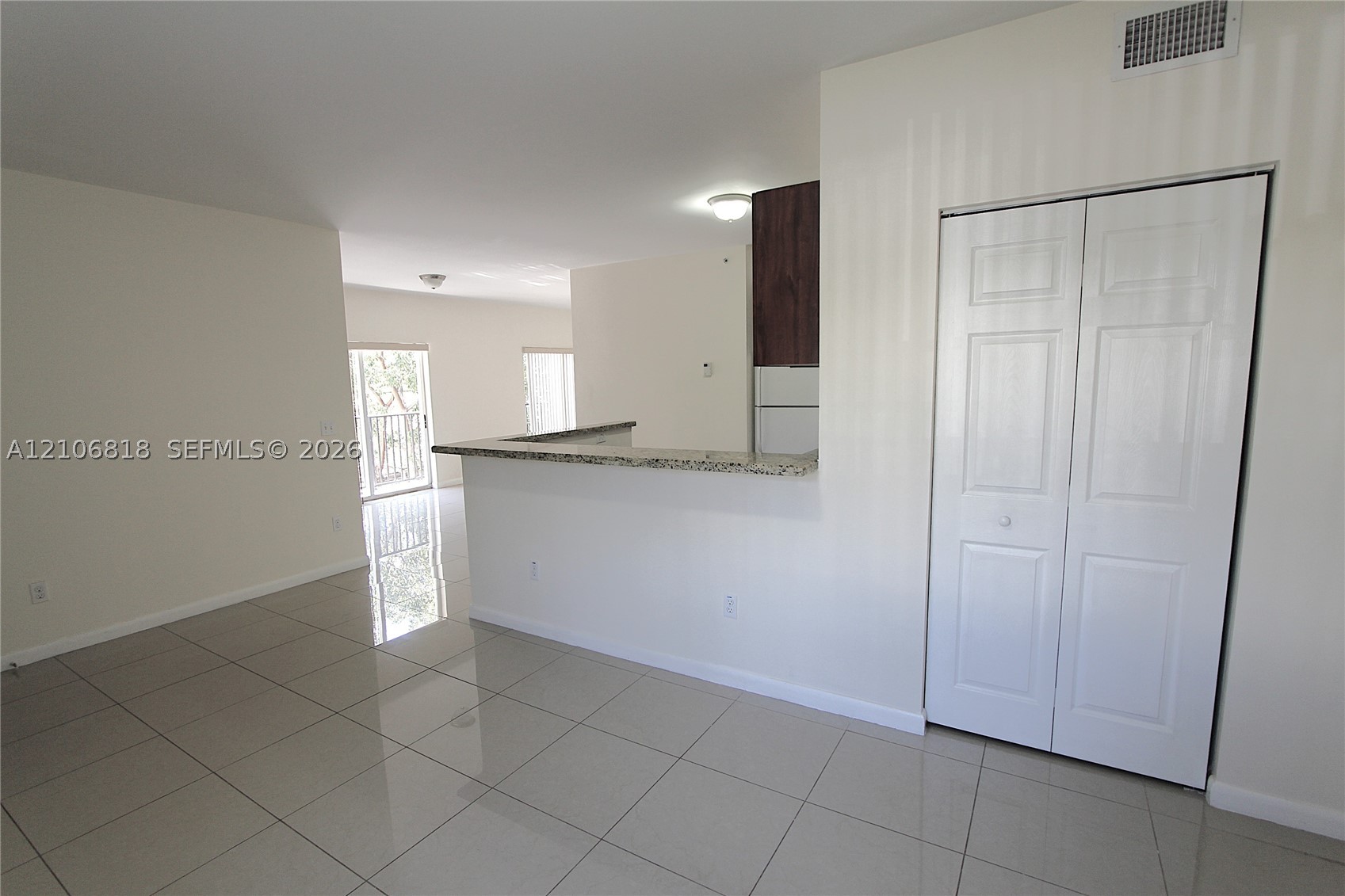 909 SW 15 AV #3, Miami FL 33135