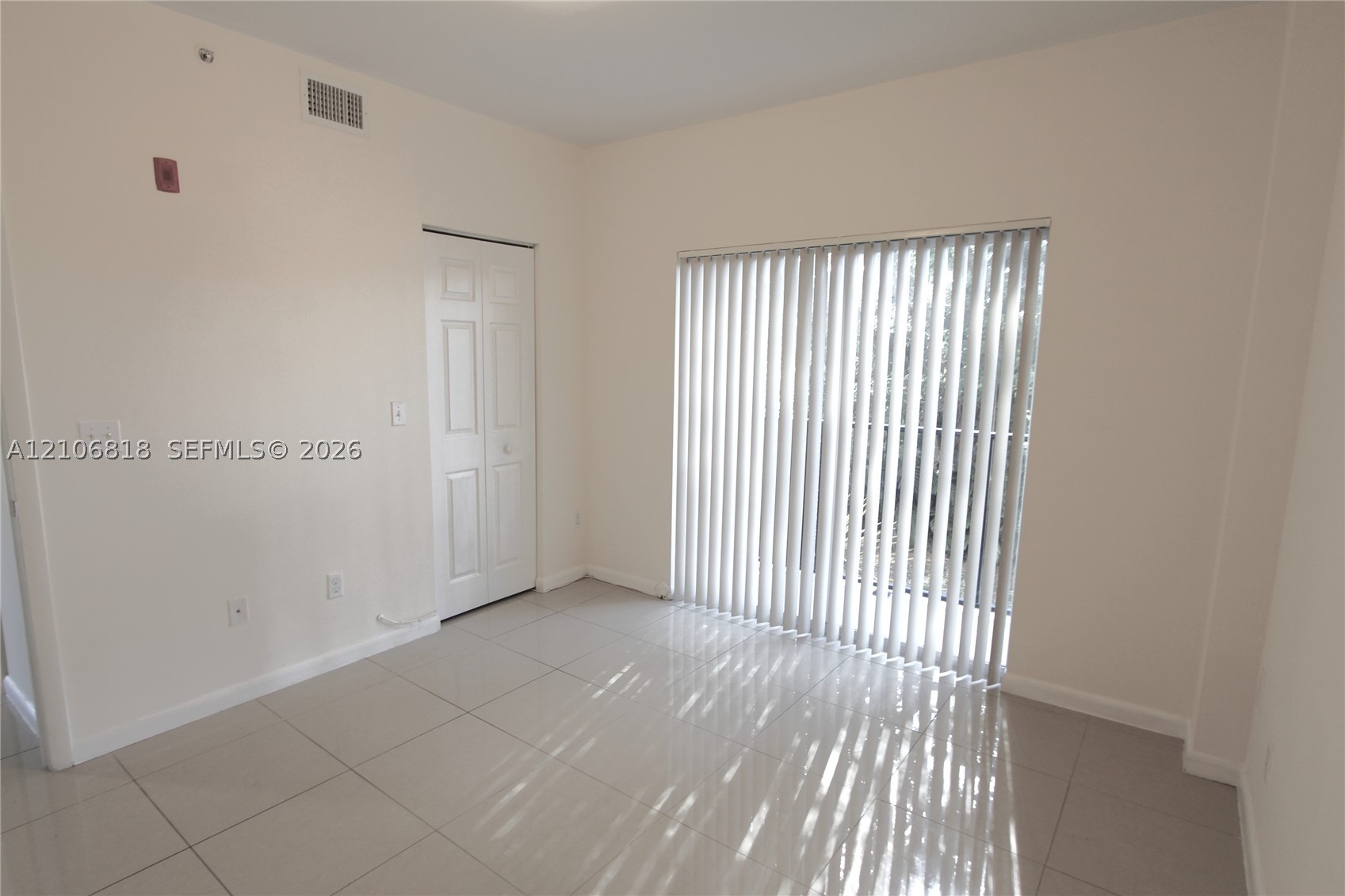 909 SW 15 AV #3, Miami FL 33135