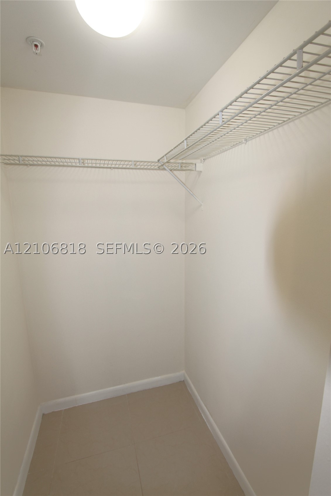 909 SW 15 AV #3, Miami FL 33135