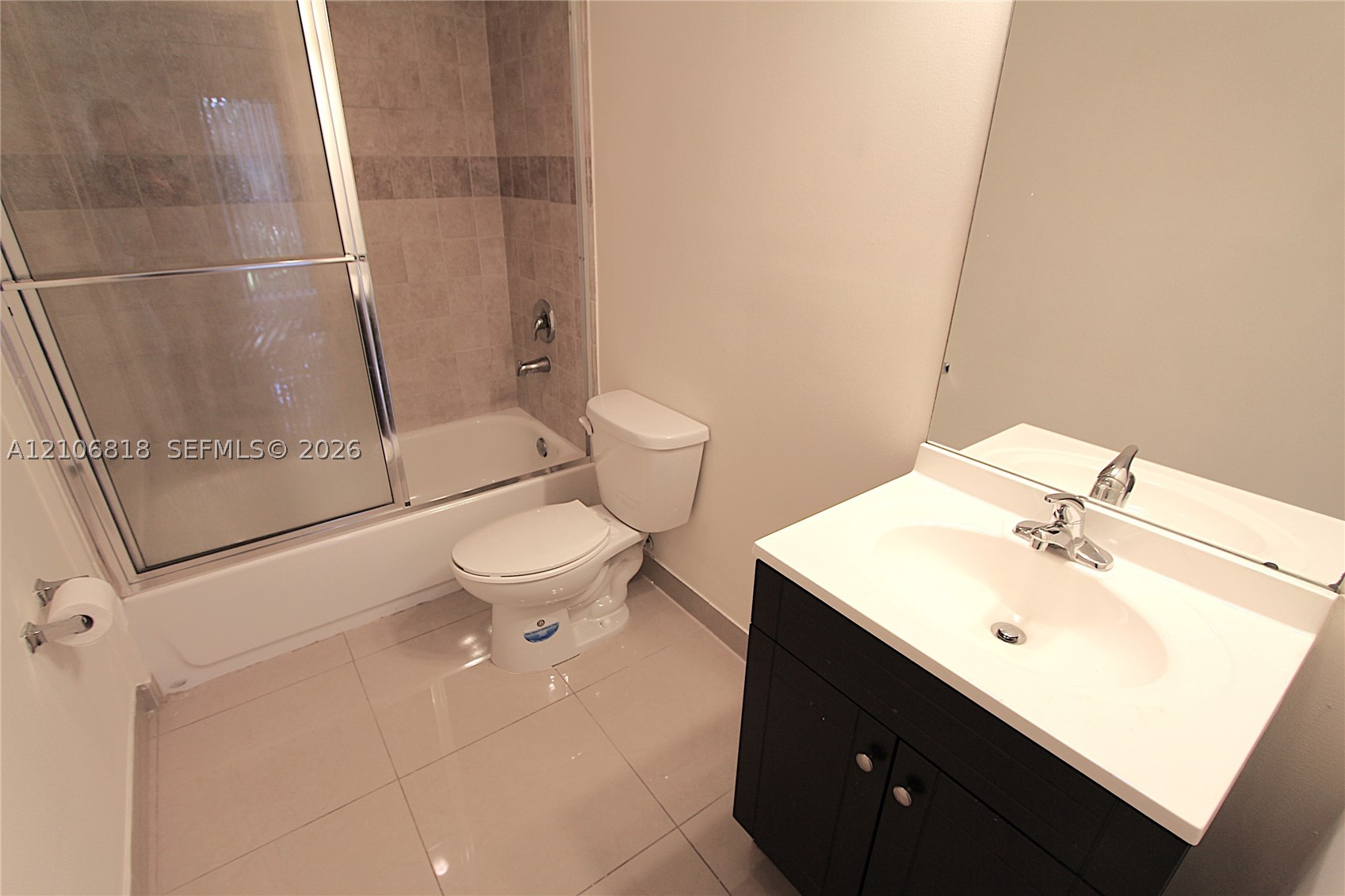 909 SW 15 AV #3, Miami FL 33135